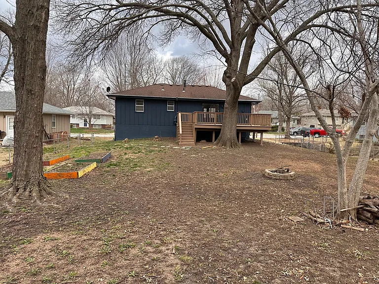 711 SW Merritt St — Photo 24