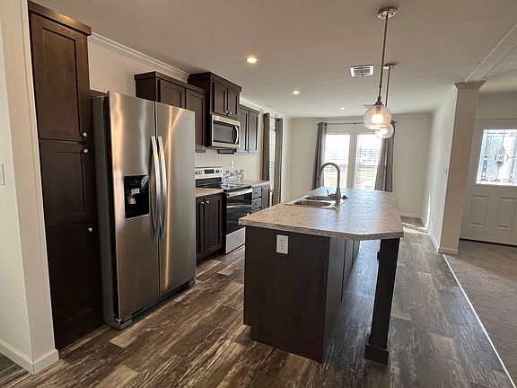 5th image of 38 Lafayette Ave #354