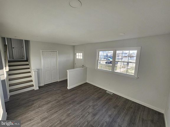 3rd image of 237 Princeton Ave