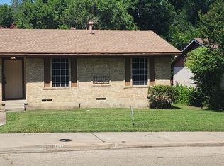 1642 Spring Lake Dr, Mesquite, TX 75149