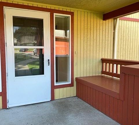 3rd image of 4630A Capelin Dr