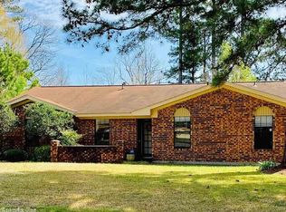 3405 Scenic Dr, Pine Bluff, AR 71603