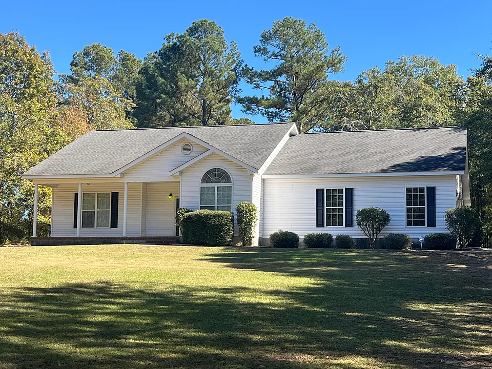 110 Stratford Ln