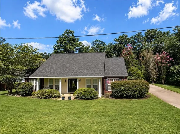 317 Pearce Rd, Pineville, LA 71360