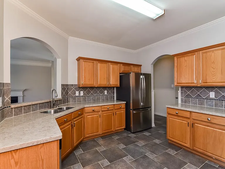6522 Silk Tree Pointe — Photo 8