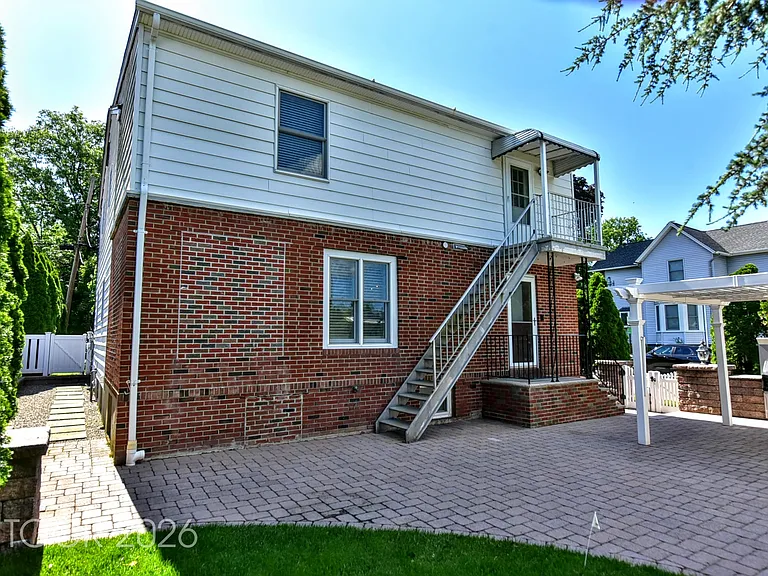 24 Maple Ave #1 — Photo 22