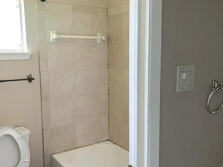 17323 Camberwell Green Ln — Photo 15