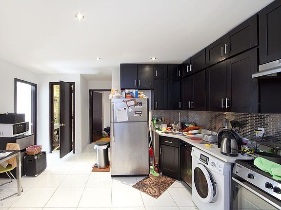 2nd image of 15 W 107th St APT 5
