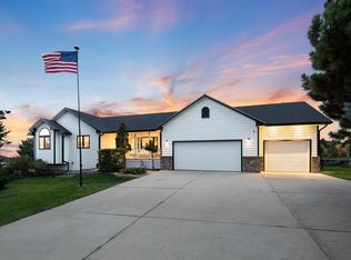 945 Enchantment Rd, Rapid City, SD 57701