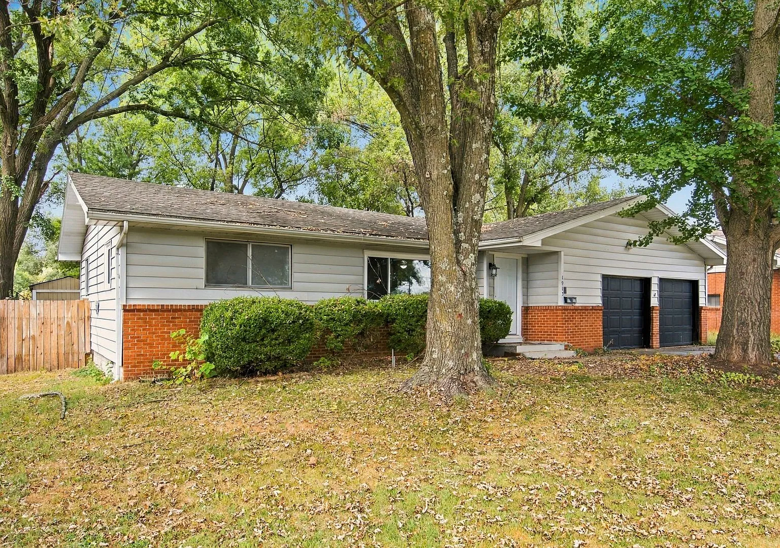 Spacious 3-Bedroom Home with 2-Car Garage in a Great Location! — Photo 2