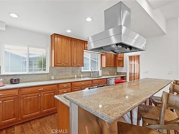 5th image of 4543 Talisman St
