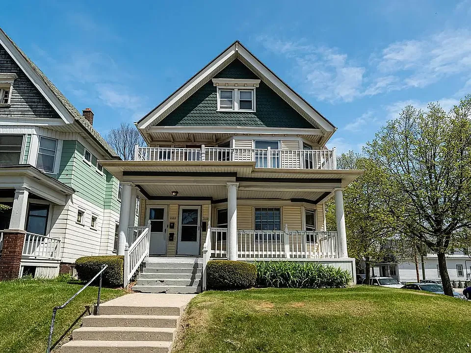 1106 E Clarke St #2