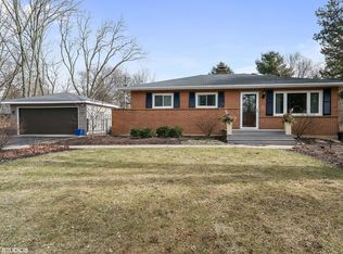 905 N Kenilworth Ave, Glen Ellyn, IL 60137