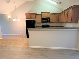513 Castlebury Ln, Calera, AL 35040