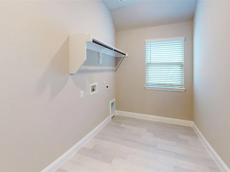 1420 Elizabeth St — Photo 12