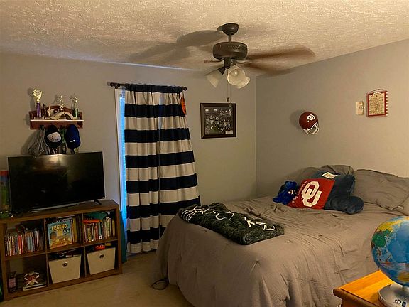 5th image of 2685 Ward Dr
