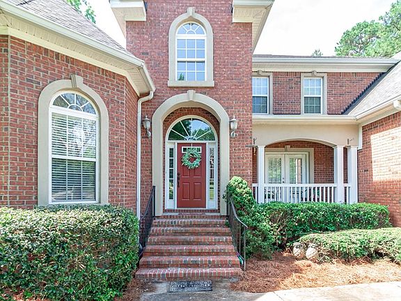 3rd image of 3521 Greenway Dr