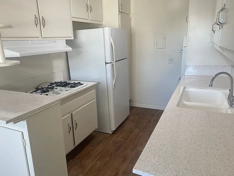 Etiwanda 8830, LP — Photo 27