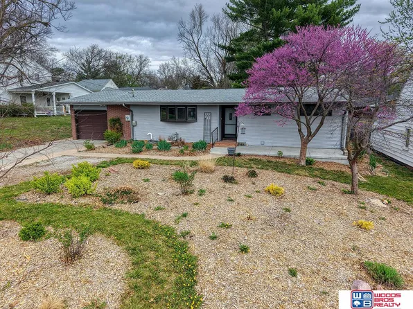 120 Hillcrest Dr, Seward, NE 68434