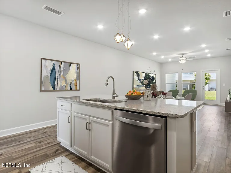 95337 Katherine St — Photo 10