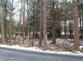 King Arthur 240 Rd, Pocono Lake, PA 18347