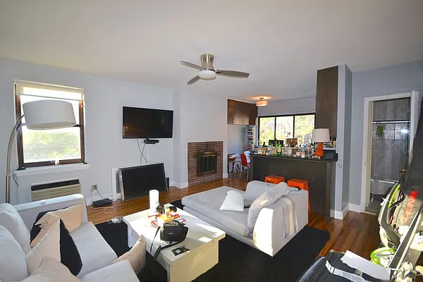 Rented by Bold New York | media 1