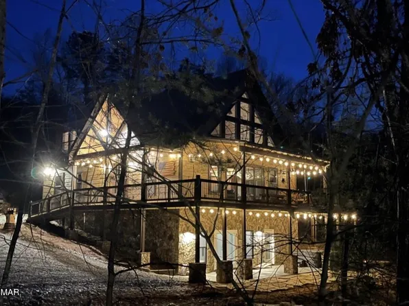 2462 Misty Shadows Dr, Sevierville, TN 37862