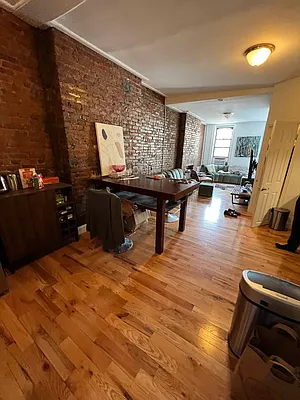 Rented by Delmark Realty LLC | media 2