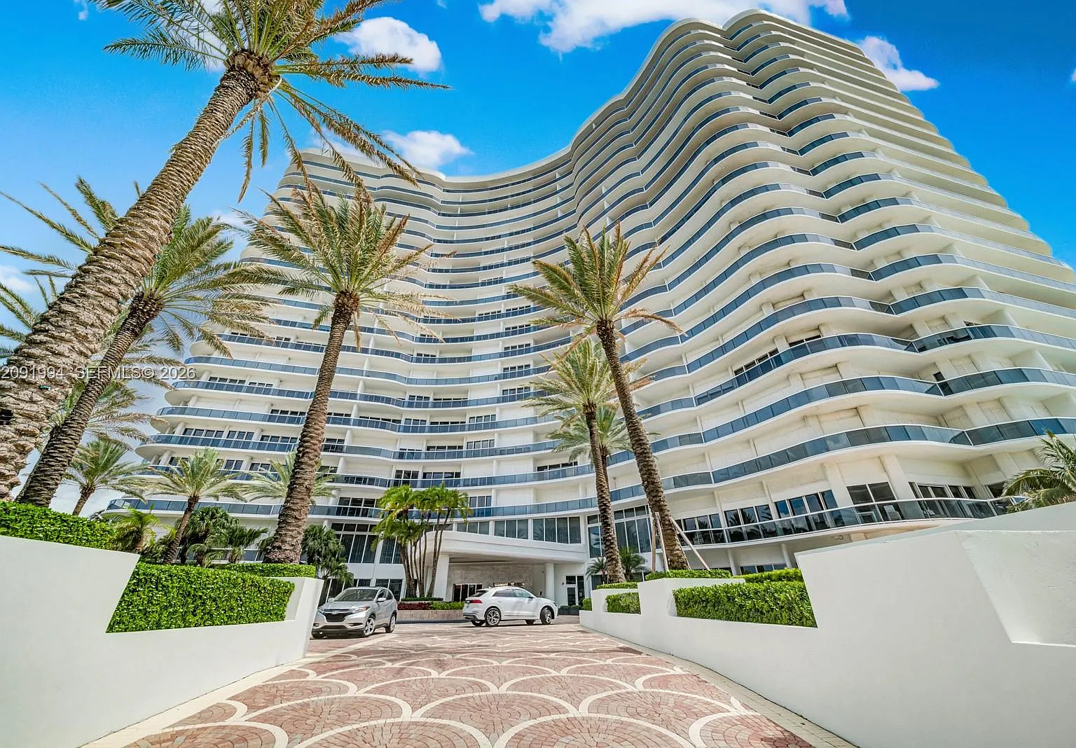 9601 Collins Ave — Photo 2