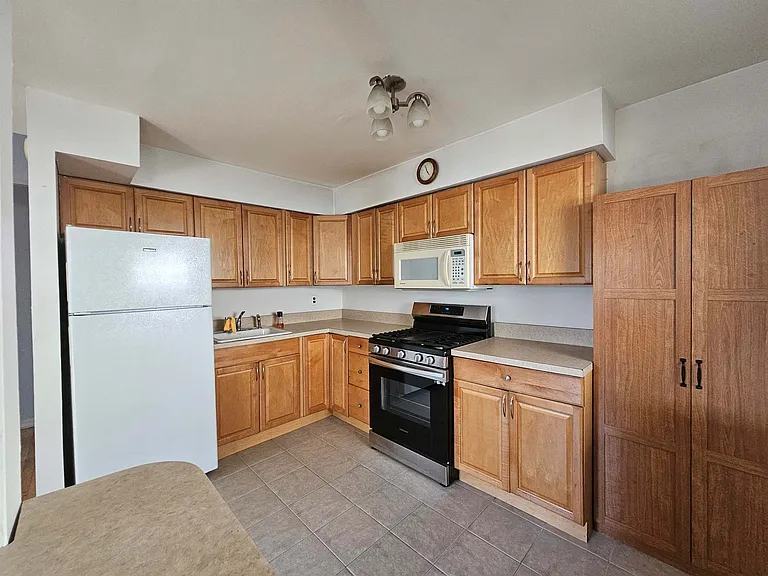 40 Copley St — Photo 4
