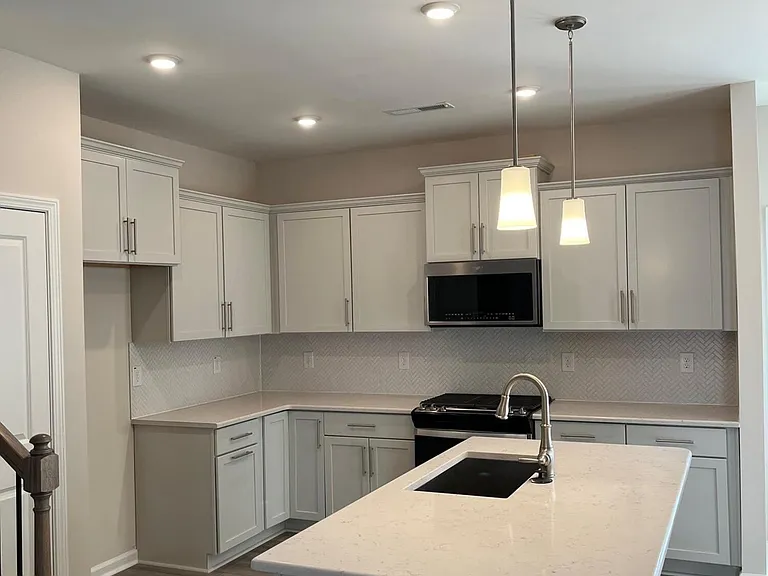 1406 Smoky Mountains St — Photo 8