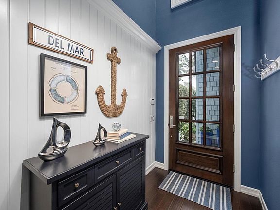 4th image of 2122 Del Mar Heights Rd