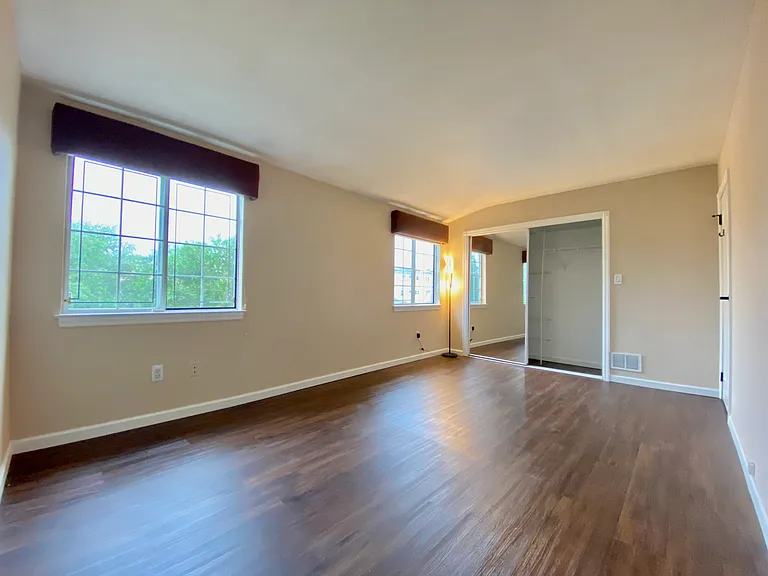 10A Saturn Ln — Photo 11