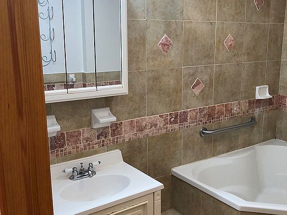 3rd image of 1271 51st St #3Z