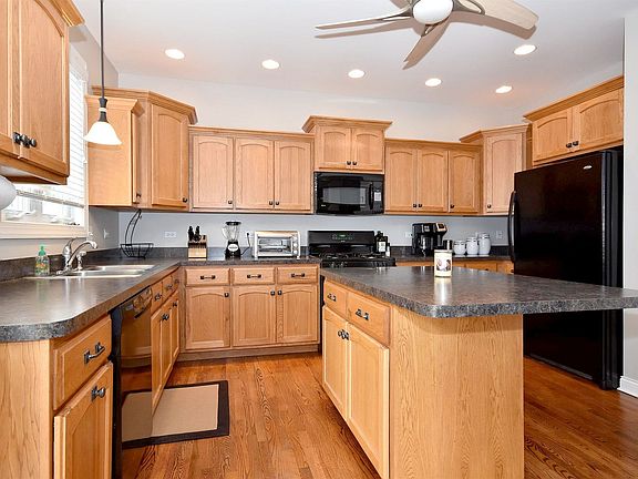 4th image of 1803 Brighton Ln