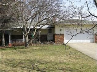 9937 Fair Rd, Strongsville, OH 44136