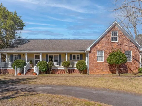 101 E Macedonia Church Rd, Oxford, GA 30054