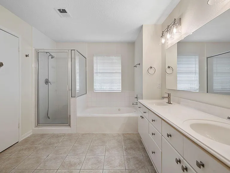 13 E Willowwood Ct — Photo 27