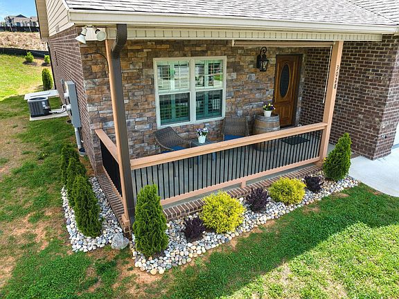 2nd image of 3028 Villas Creekside Dr