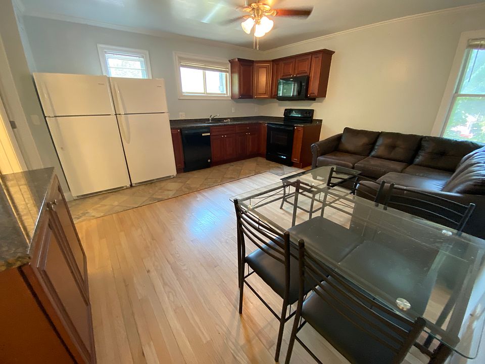1st image of 1000 E Ann St APT 5