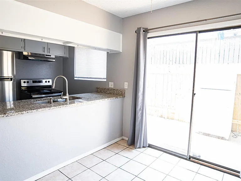 3003 Parker Ln #D — Photo 4