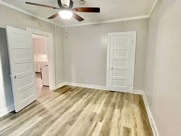 5th image of 449 Wilson St