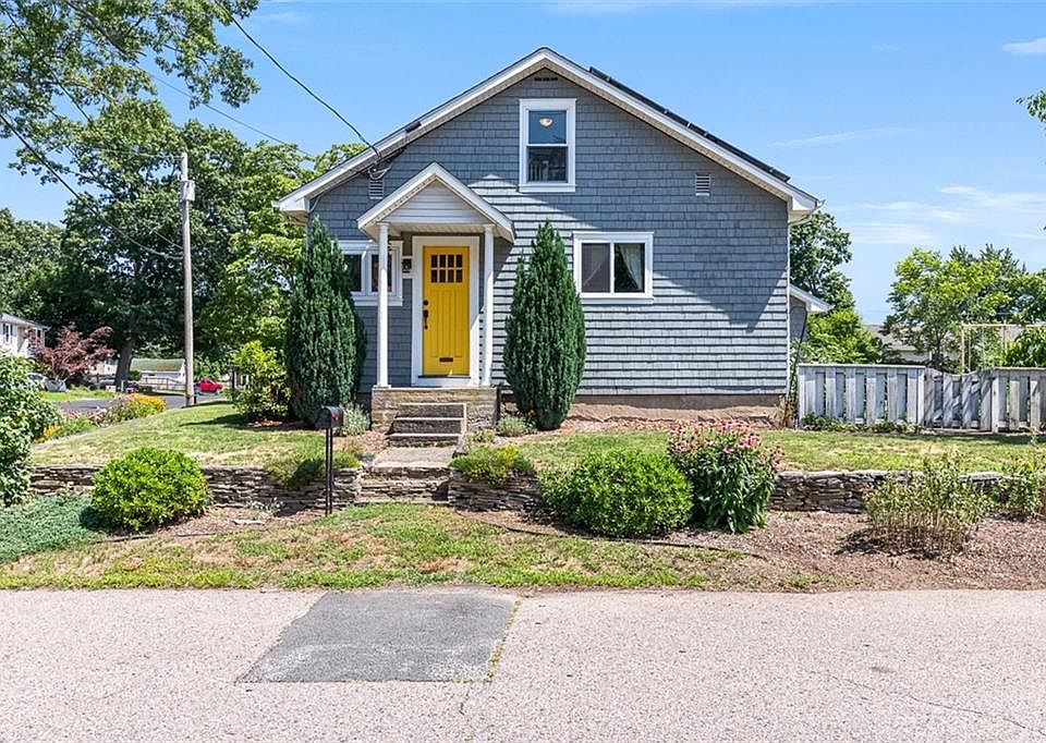 1st image of 10 Wannisett Ave E
