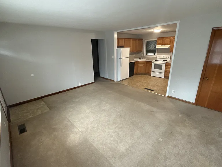 223 Wiegel Dr — Photo 13