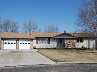 1302 6th Ave SW, Jamestown, ND 58401