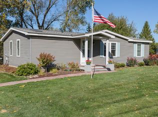 972 Williams Dr, Quincy, MI 49082