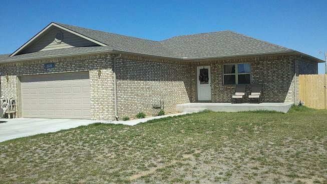 1st image of 2221 Sierra Dr