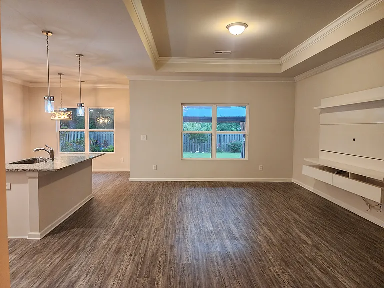 111 Fernhill Dr NW — Photo 11