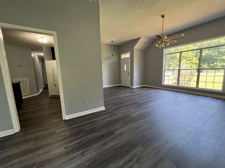 1130 Hunting Creek Ct — Photo 6