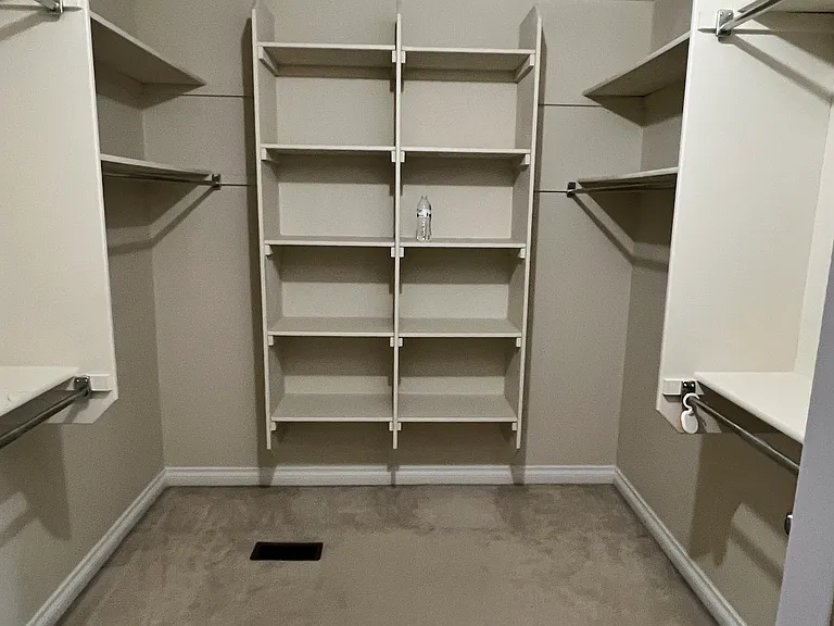 Primary bedroom WIC